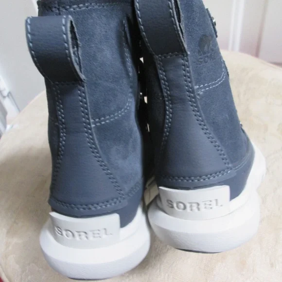 new SOREL EXPLORER girls Navy Blue LACE INDIA winter boots Sz 9